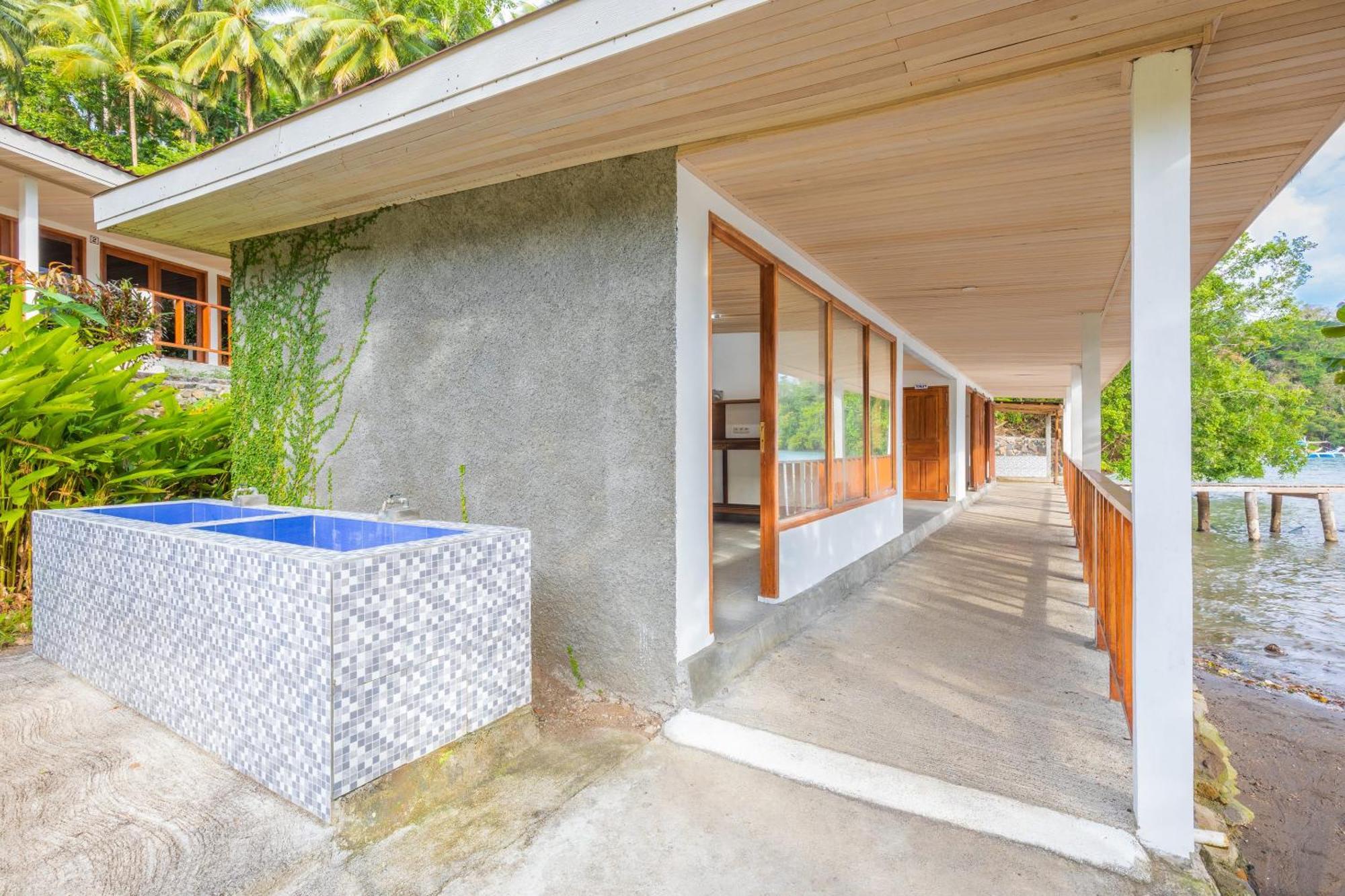 Thalassa Dive Resort Lembeh Airtembaga Eksteriør billede